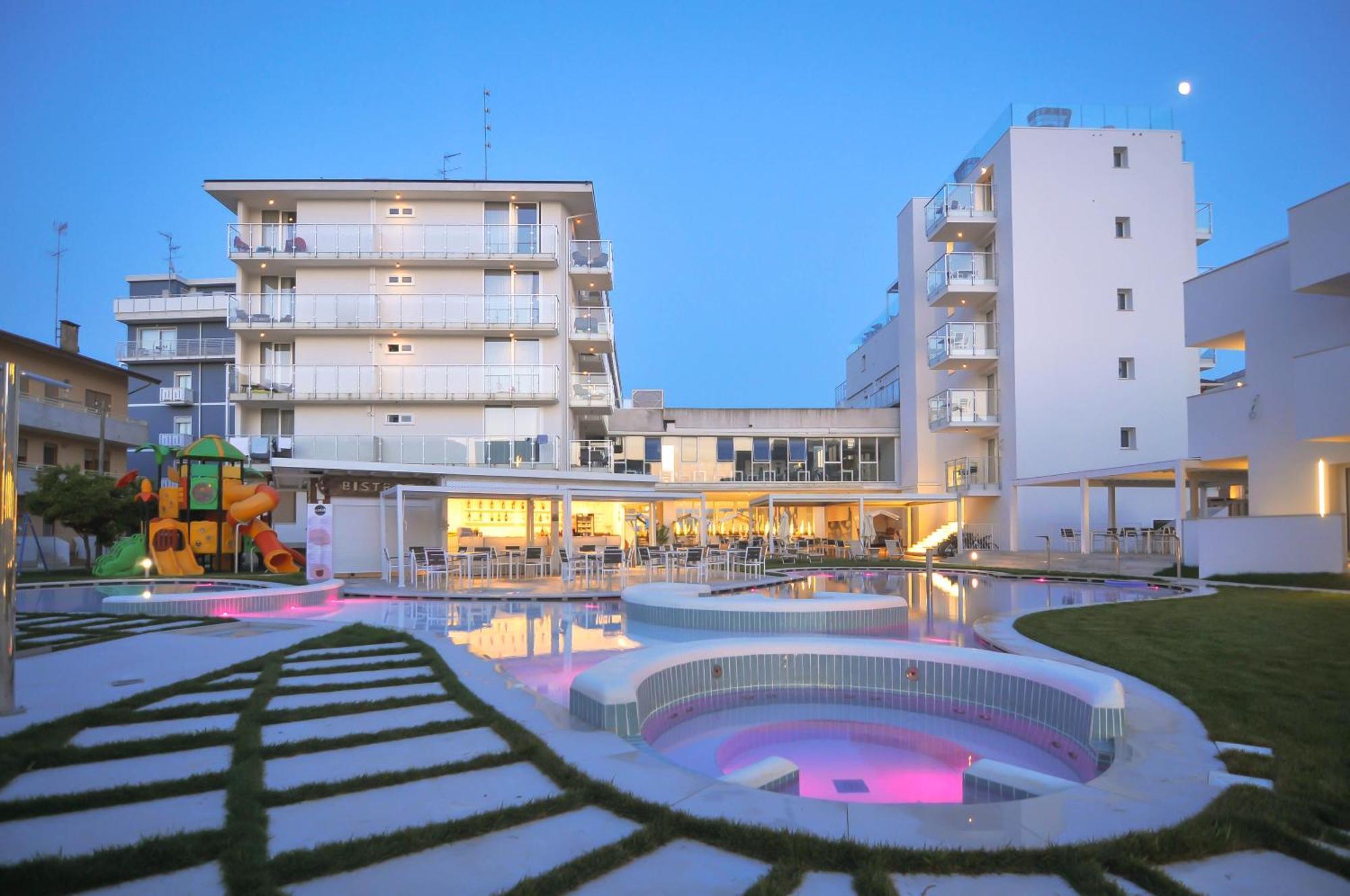 Marina Palace Hotel 4 Stelle S كاوْرلي المظهر الخارجي الصورة