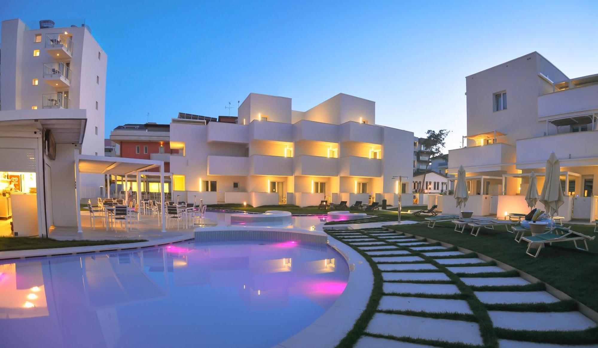 Marina Palace Hotel 4 Stelle S كاوْرلي المظهر الخارجي الصورة