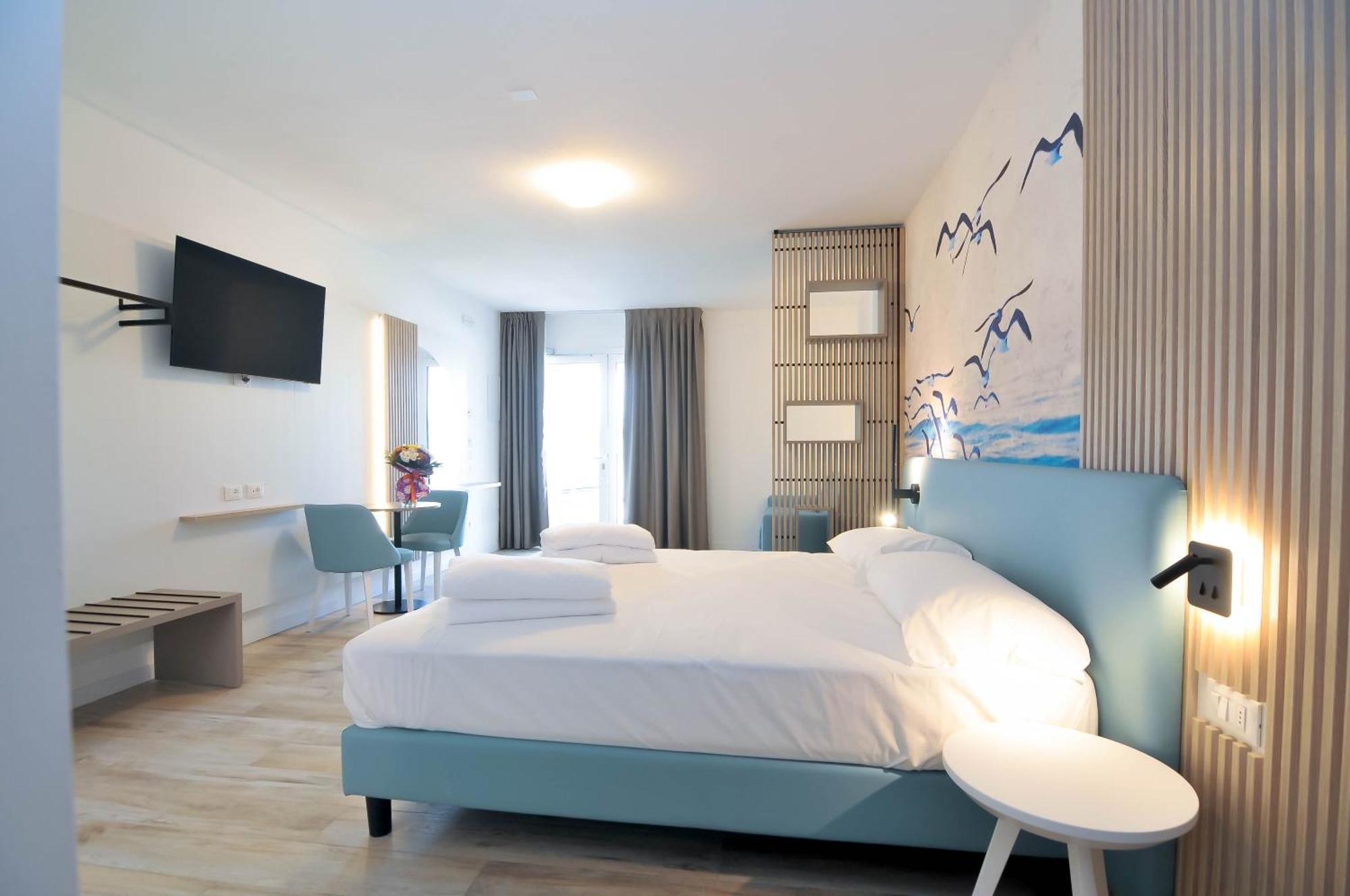 Marina Palace Hotel 4 Stelle S كاوْرلي المظهر الخارجي الصورة