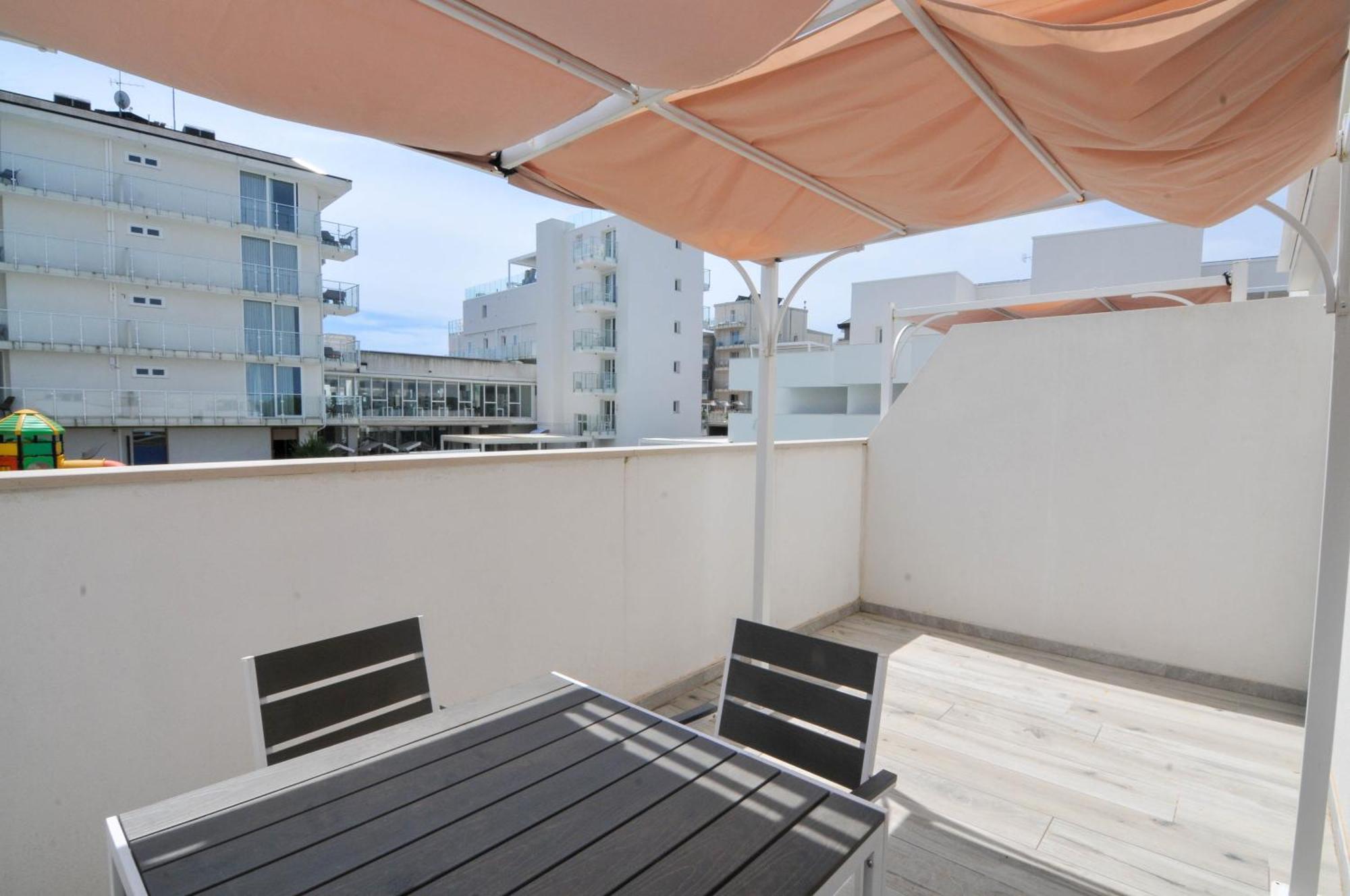 Marina Palace Hotel 4 Stelle S كاوْرلي المظهر الخارجي الصورة