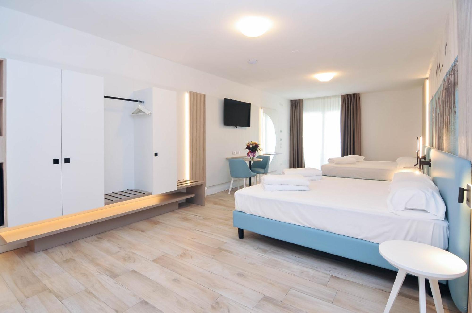 Marina Palace Hotel 4 Stelle S كاوْرلي المظهر الخارجي الصورة