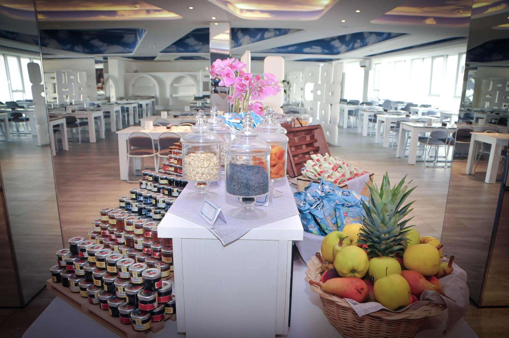 Marina Palace Hotel 4 Stelle S كاوْرلي المظهر الخارجي الصورة